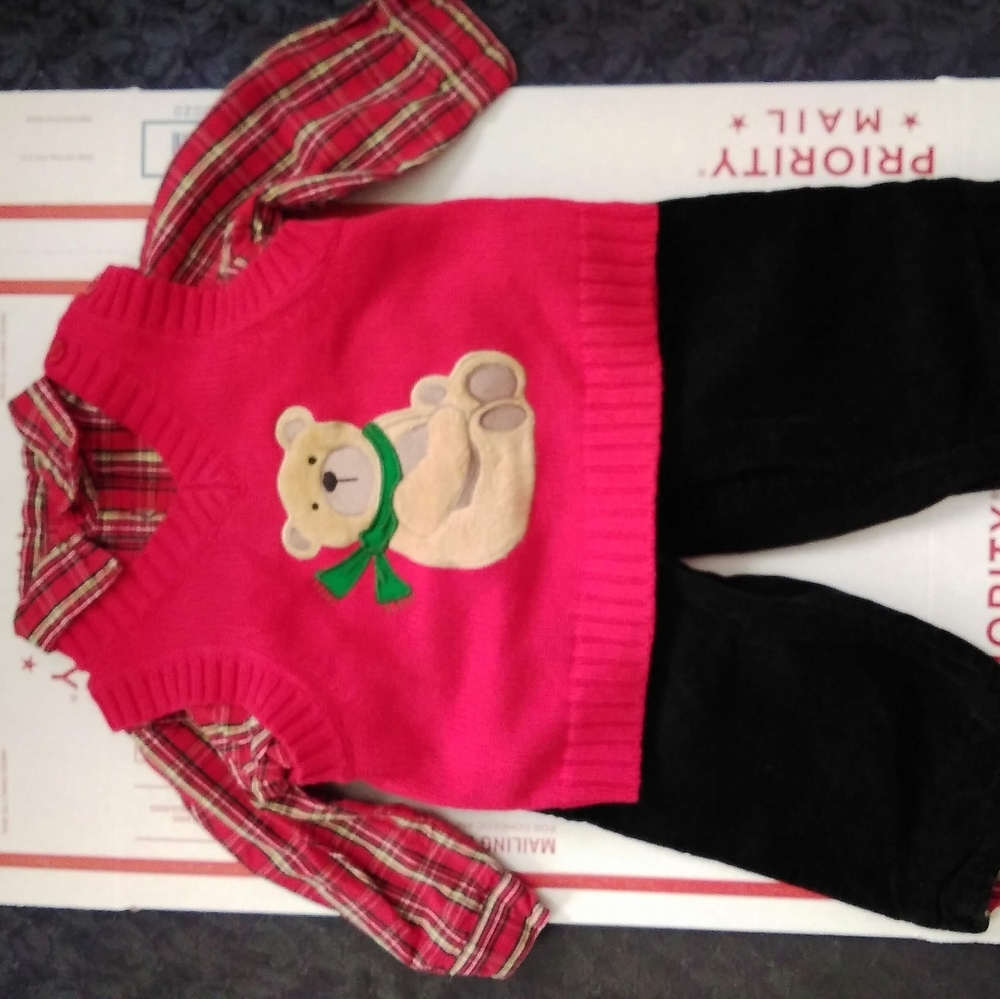 First Impressions 3 pc Set. 6-9m
